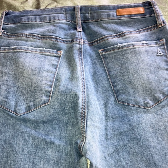 ARTICLES OF SOCIETY SKINNY 26 waist - Picture 2 of 7